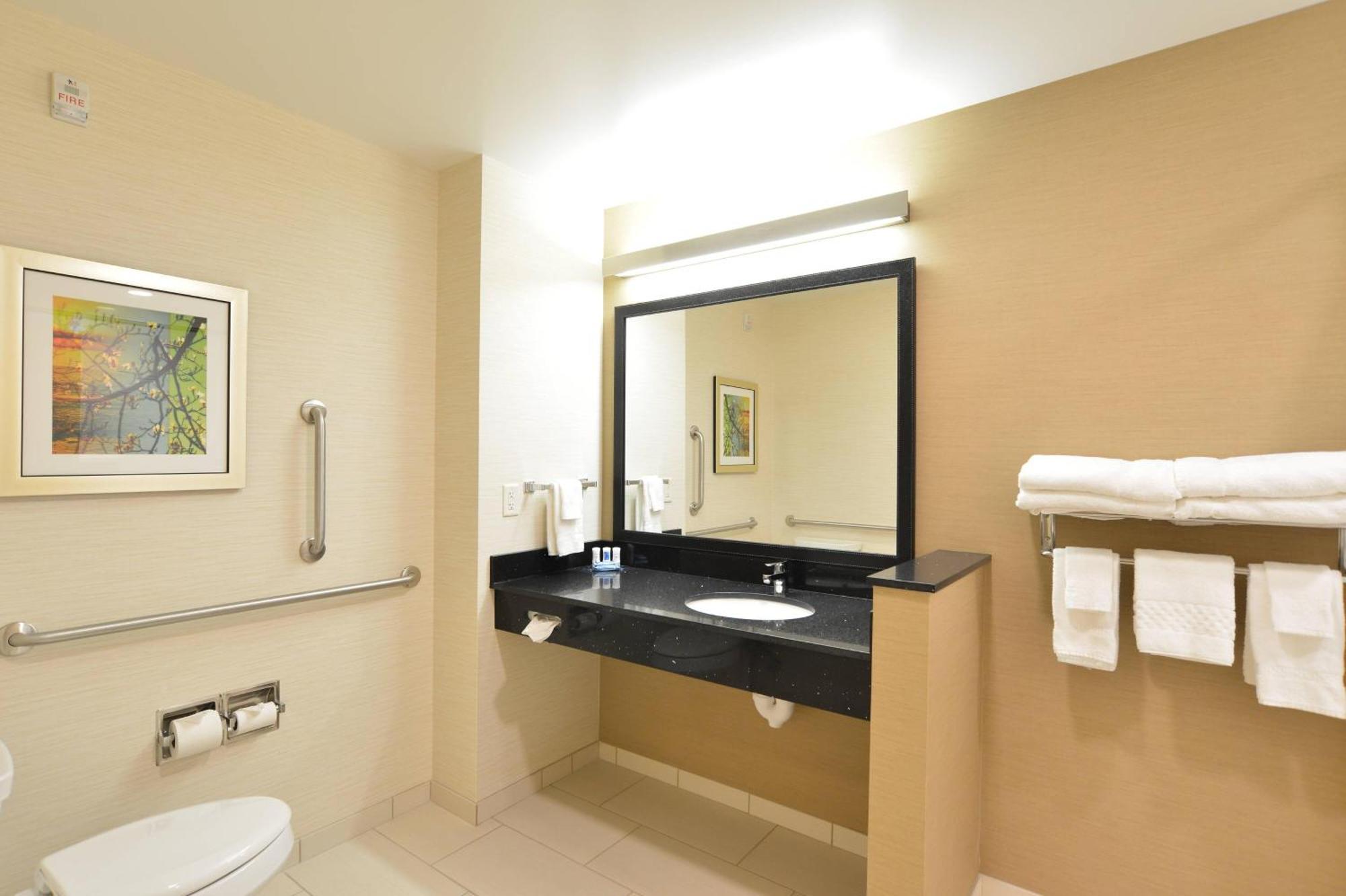 Fairfield Inn & Suites By Marriott Eau Claire/Chippewa Falls Zewnętrze zdjęcie