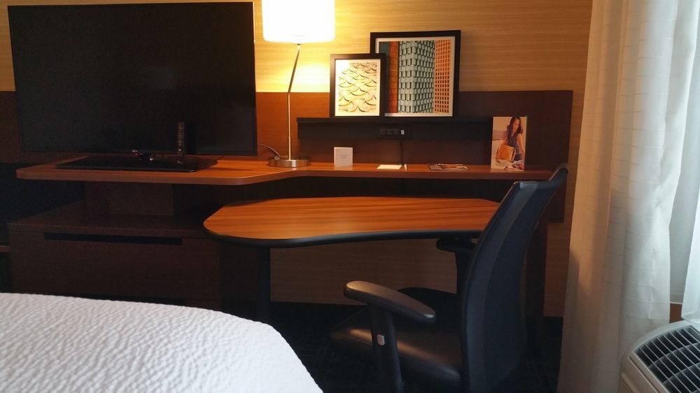Fairfield Inn & Suites By Marriott Eau Claire/Chippewa Falls Zewnętrze zdjęcie